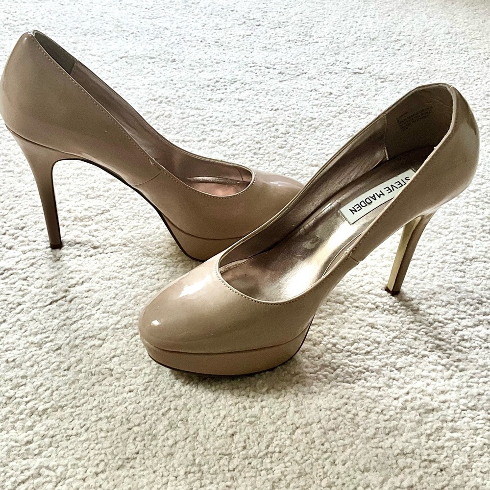Steve Madden “Saane” platform Pumps-Size 8
